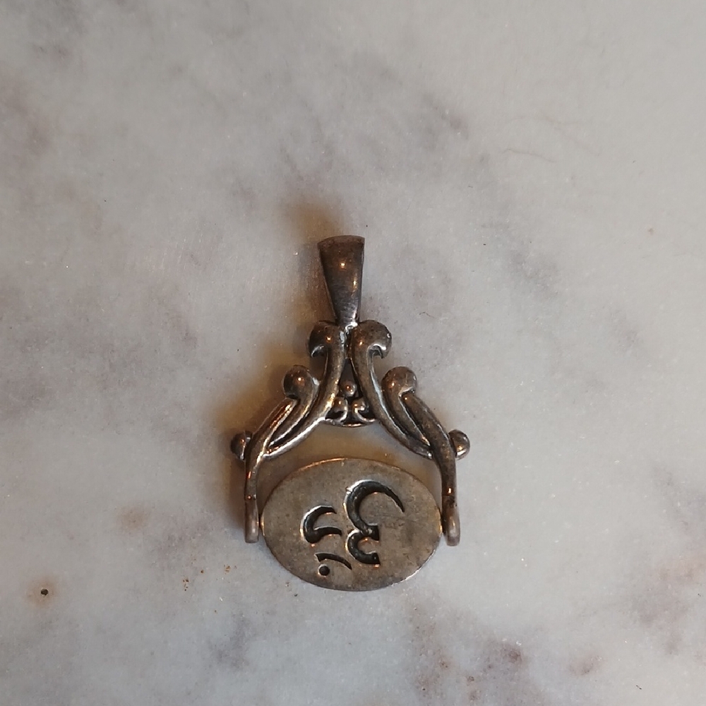 🔮✨ Sterling Silver “Om / Yin Yang” Moving Pendant Metaphysical Spiritual Mystic